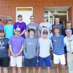 Outdoor Scholars gather for a group photo on Move-In Day.